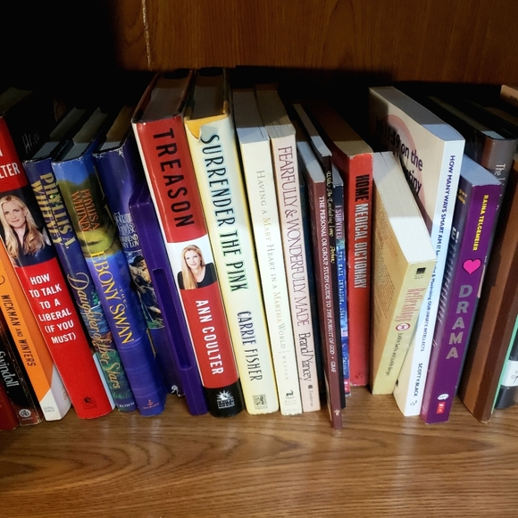 BOOKS Mystery Box 45 Pack for 210$ Rare, New & Vintage (Read Descriptio… - Picture 9 of 16